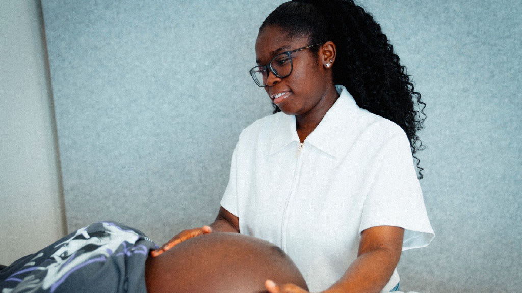 Aanmelden bij Verloskundigenpraktijk Bijlmermeer